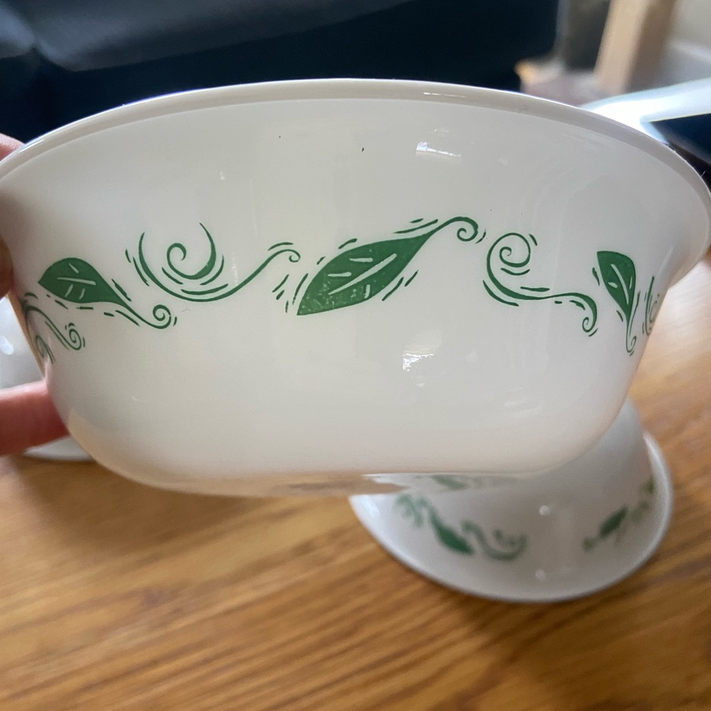 4 Green Leaves Corelle Bowls - Picture 4 of 4
